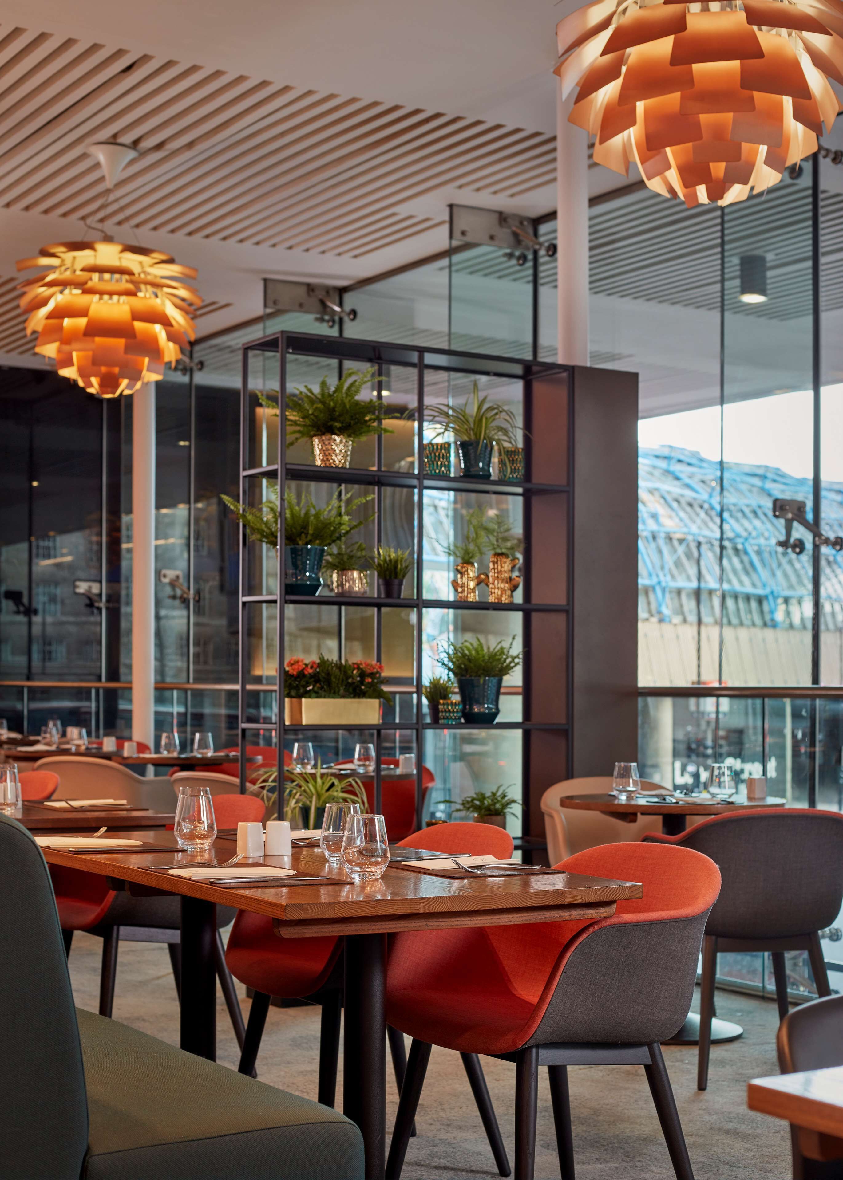 breakfast and dinner served, italian cuisine