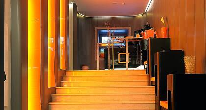 Orange Hotel