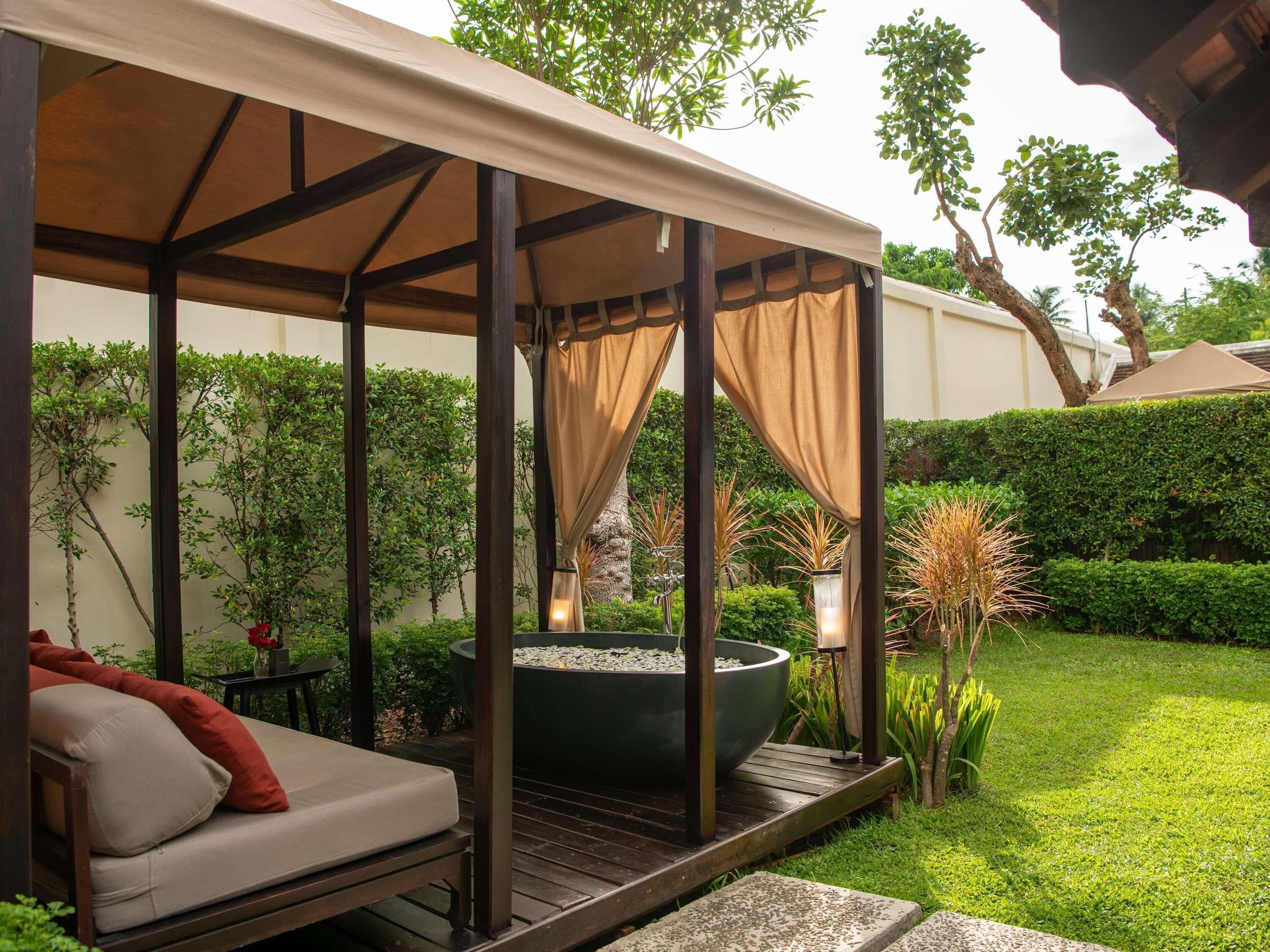 Premium bedding, down duvets, minibar, in-room safe