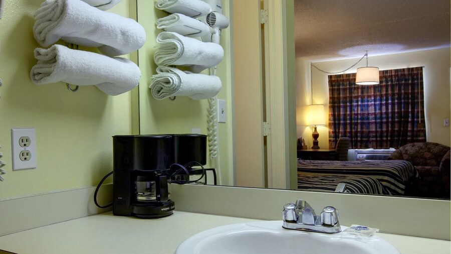 Americas Best Value Inn Comanche