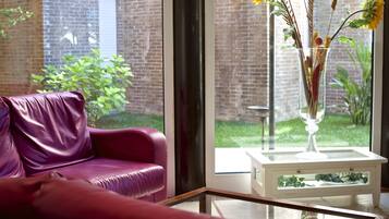 Sala de estar en el lobby