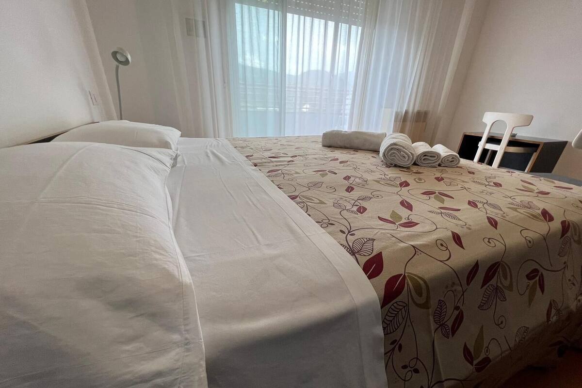 In-room safe, desk, cots/infant beds, free WiFi
