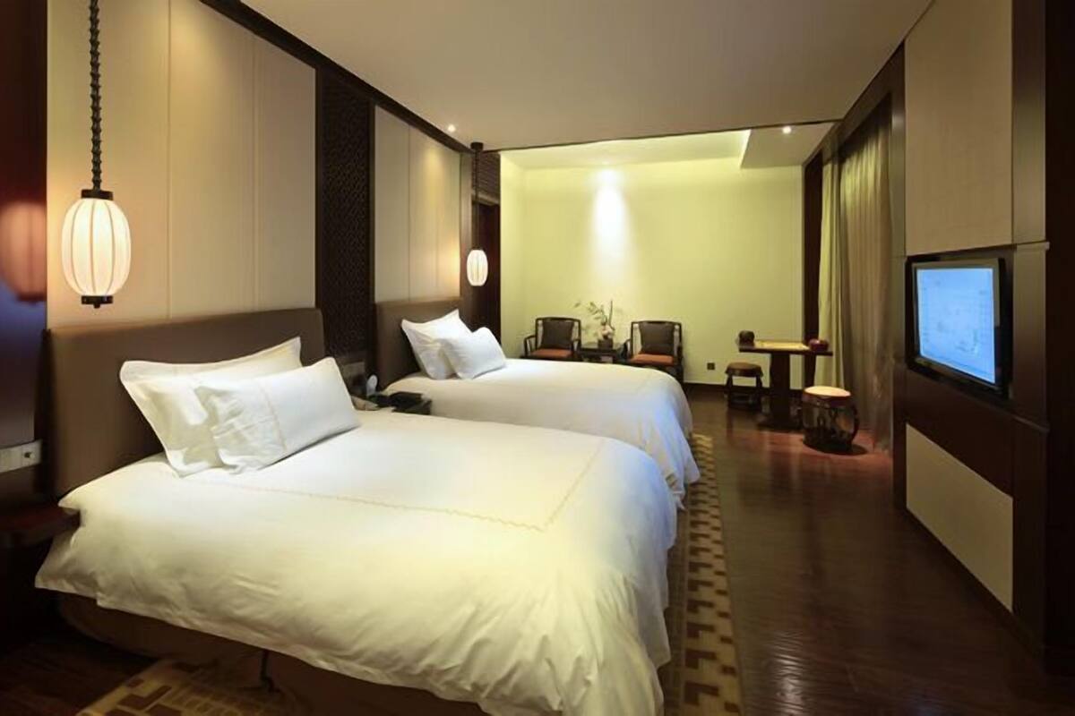 Executive Twin Room River View | Alarm clocks