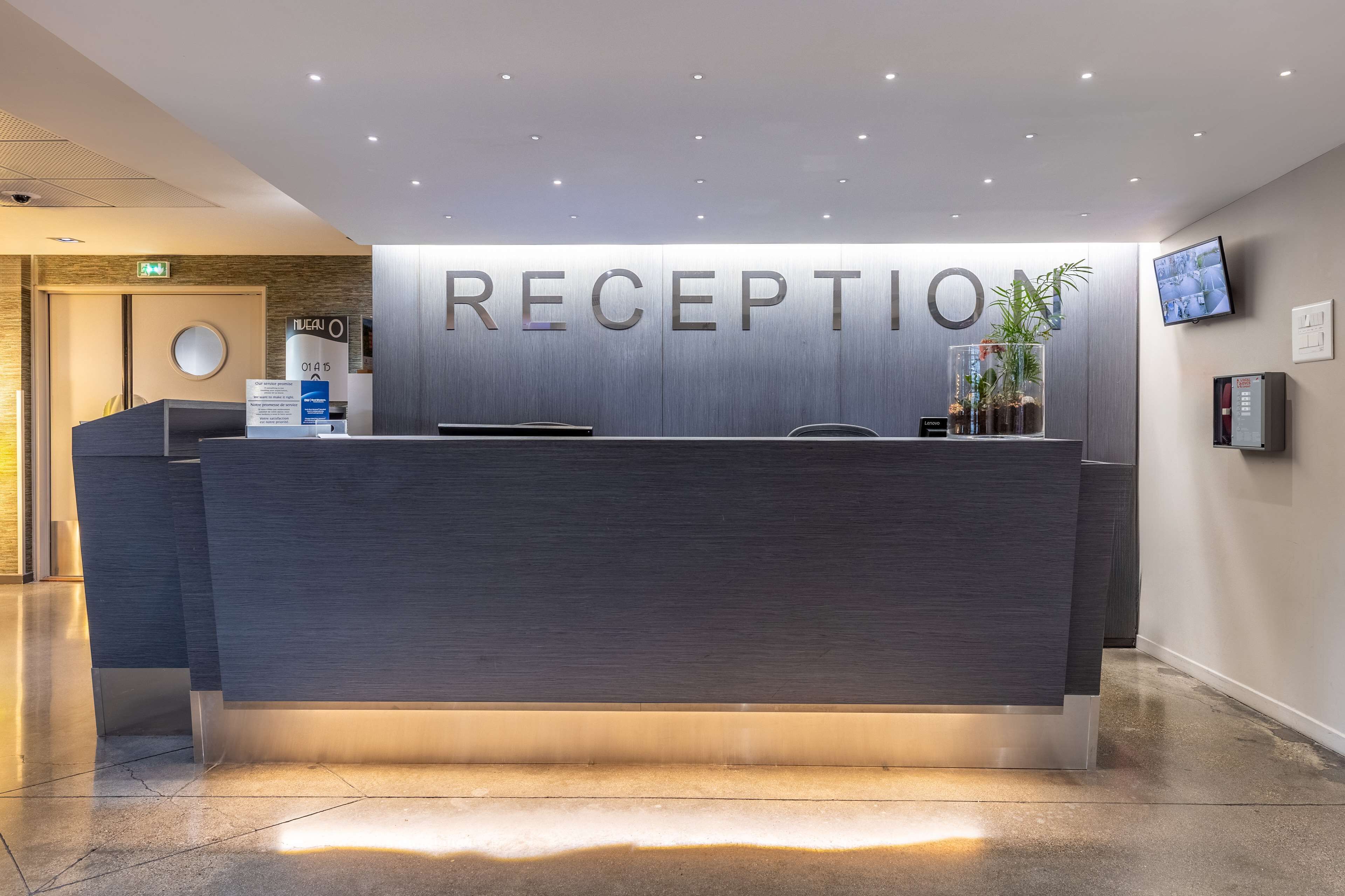 前台