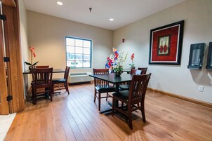 Café da manhã self-service grátis todos os dias