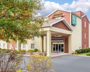 Exterior - Quality Inn & Suites (Meriden)