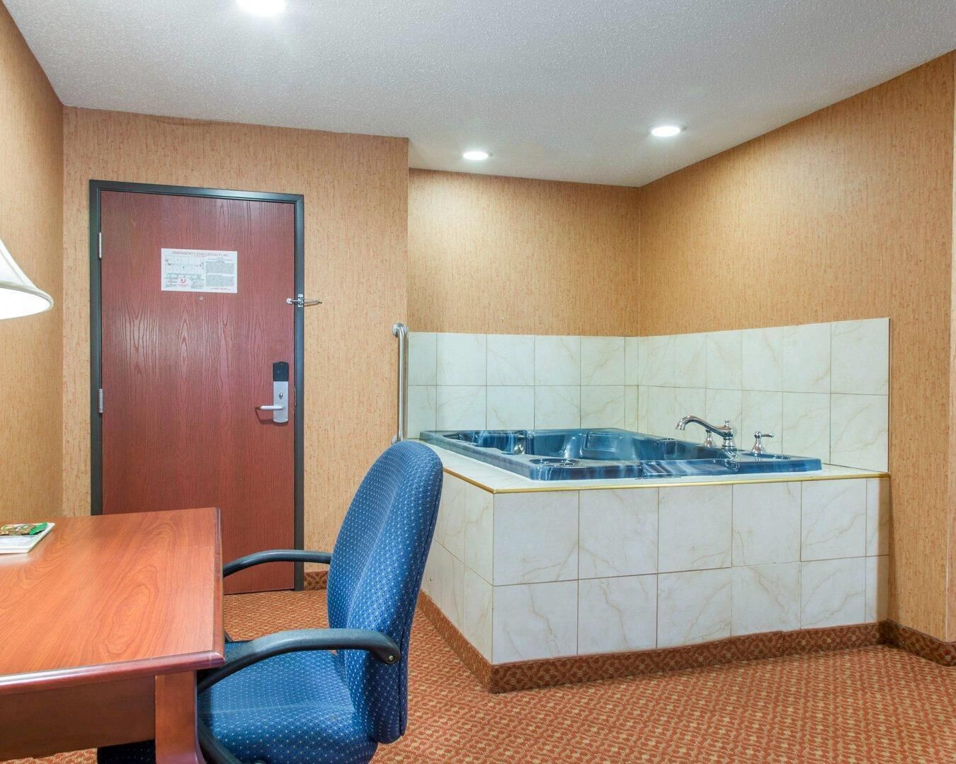 Iron/ironing board, free WiFi, bed sheets