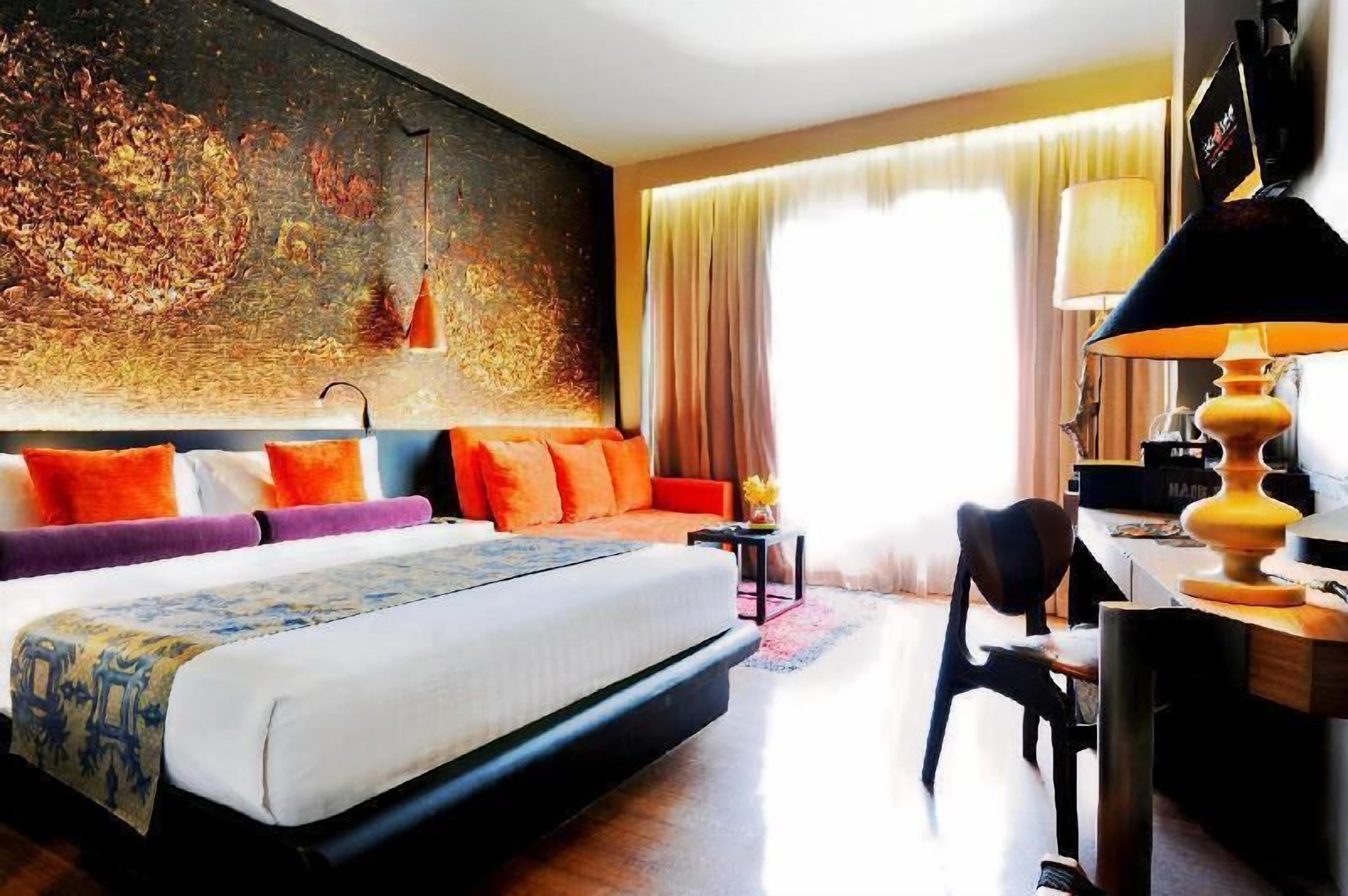 In-room safe, individually decorated, individually furnished, desk