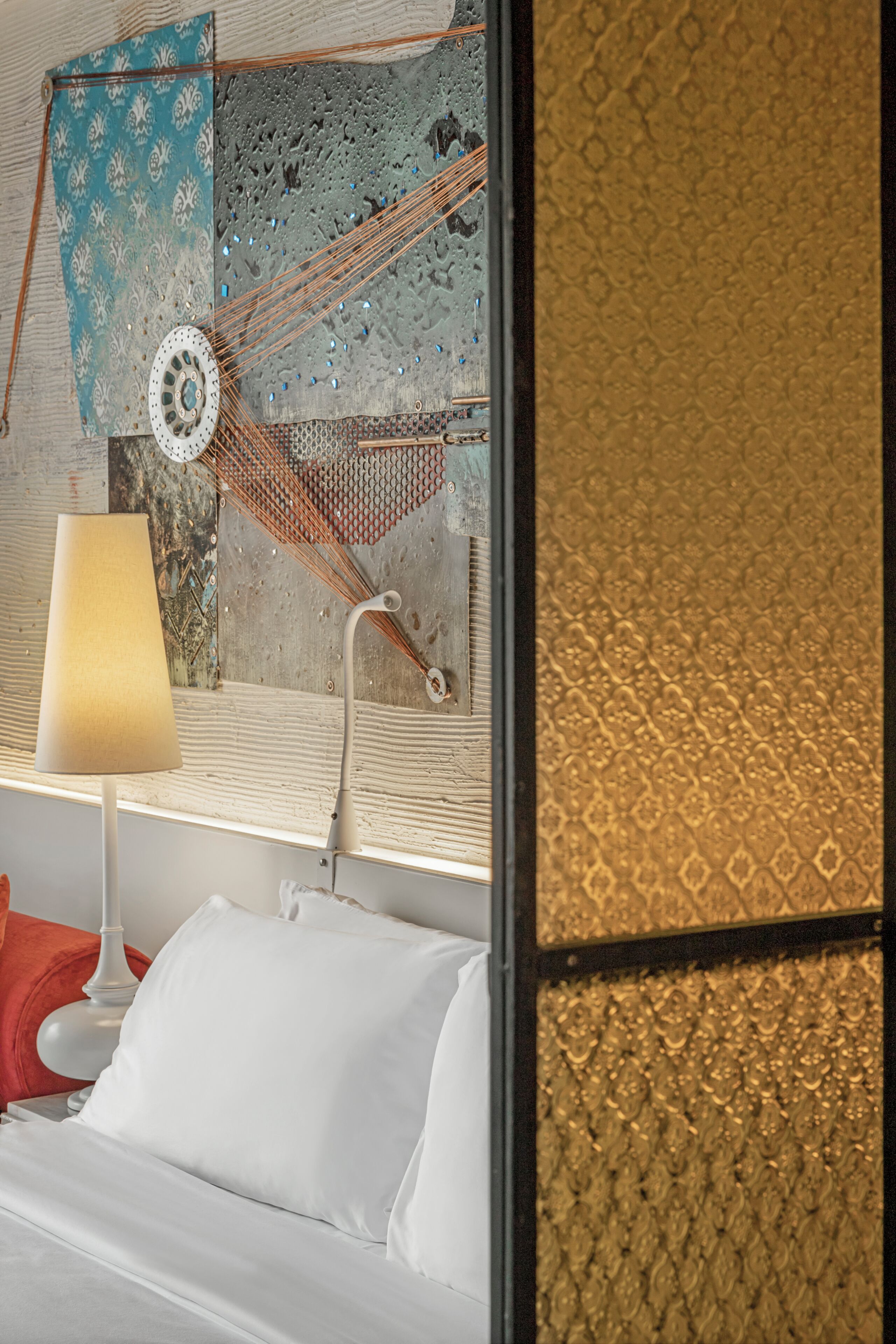 Deluxe Premium 1 King | 客房内保险箱、特色装修、特色家居、办公桌