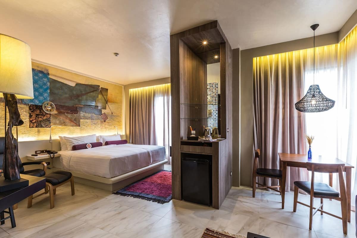 In-room safe, individually decorated, individually furnished, desk