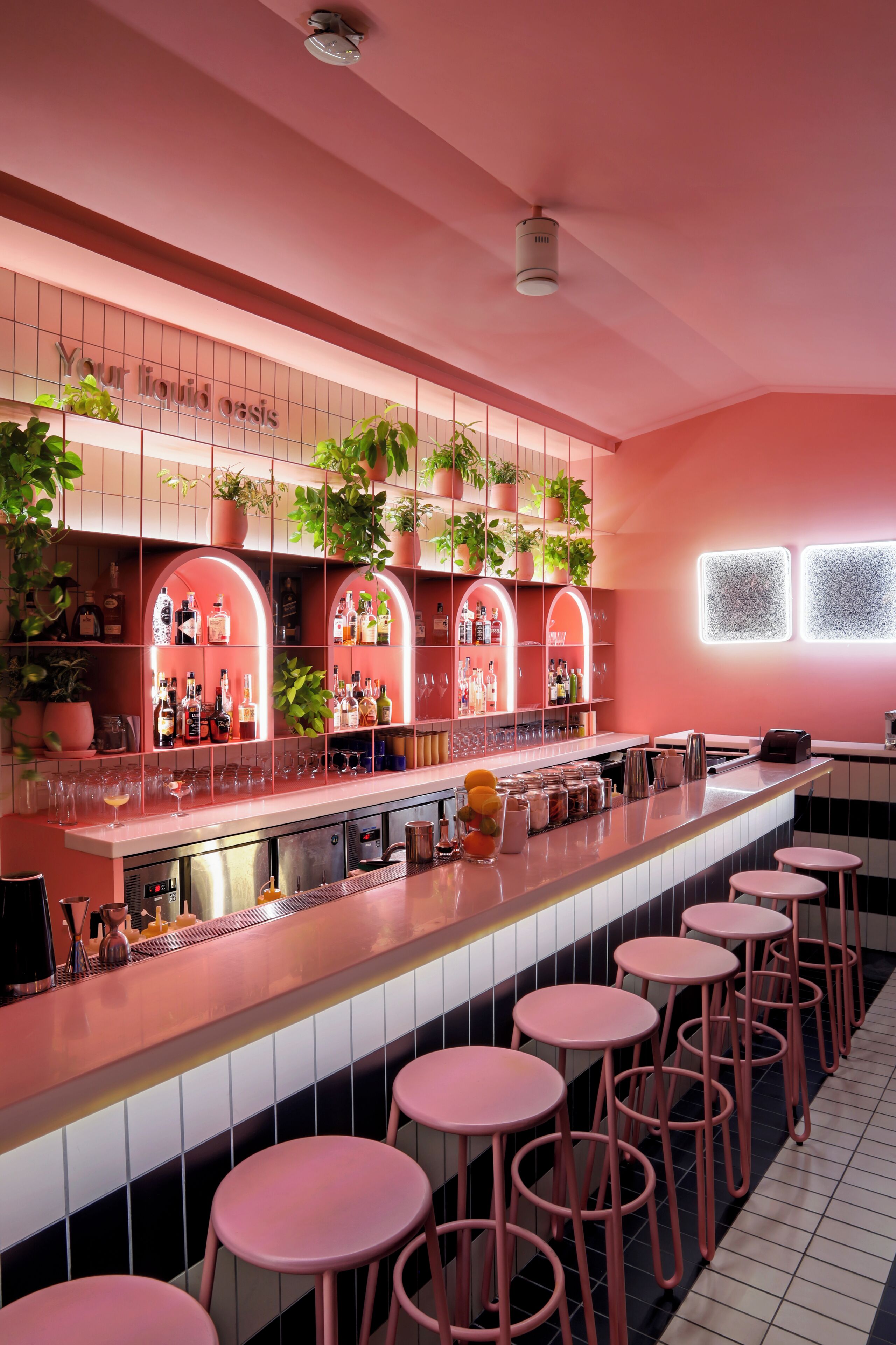 Bar på tagterrassen, udendørs servering, åben hver dag