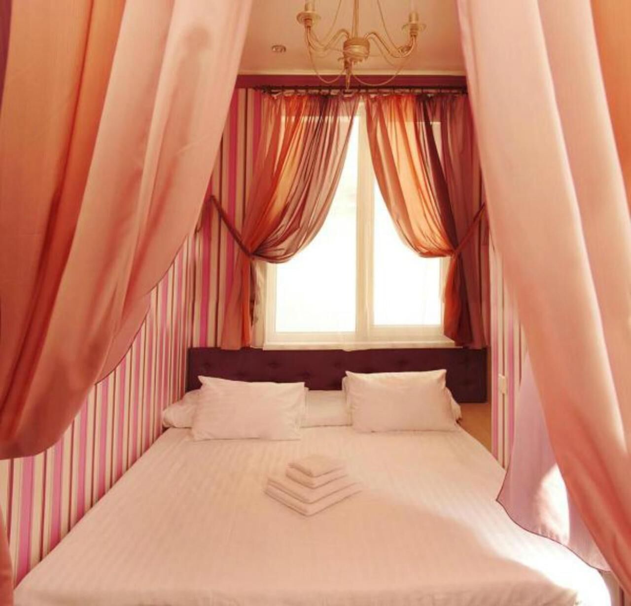 Ropa de cama hipoalergénica, insonorización, wifi gratis y ropa de cama 