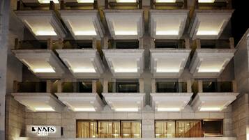 Fassade der Unterkunft – Abend/Nacht