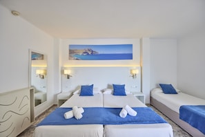 Dreibettzimmer (2 adultos + 1 niño)