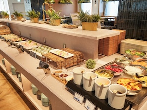 Daily buffet breakfast for a fee - Kansai Airport Washington Hotel (Izumisano)