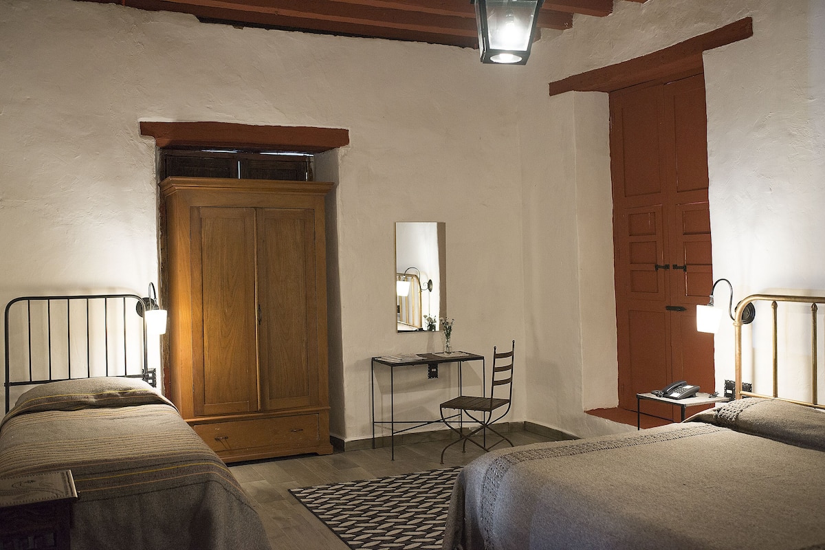 Basic Triple Room