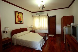 Standard Room, 1 Queen Bed, Balcony | Minibar, in-room safe, rollaway beds, free WiFi - Vansana Vientiane - Ban Phonthan (Vientiane)
