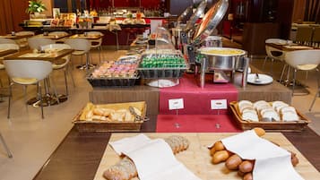 Colazione a buffet a pagamento, servita tutte le mattine