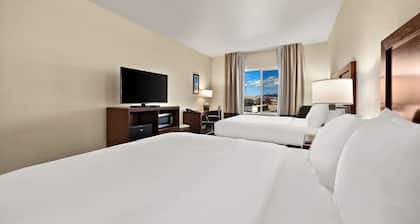 Comfort Inn & Suites Airport