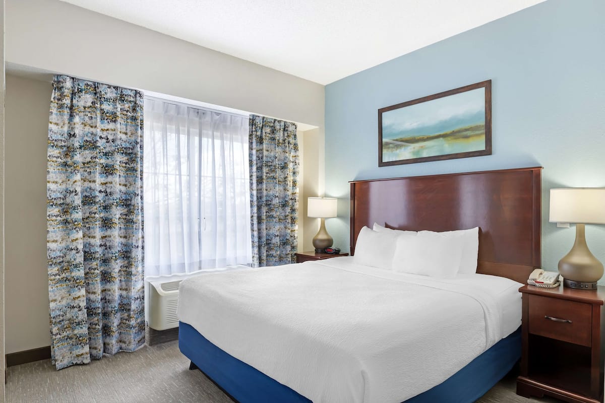 In-room safe, desk, laptop workspace, iron/ironing board