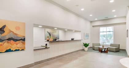 Best Western Plus Crossroads Inn & Suites