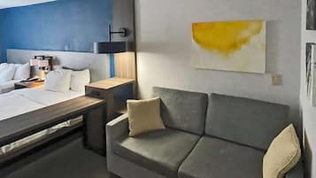 Suite, 1 King Bed with Sofa bed, Non Smoking | Desk, iron/ironing board, rollaway beds, free WiFi