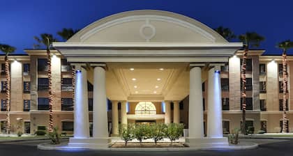 Holiday Inn Express & Suites Yuma by IHG