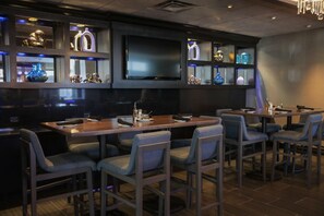 Breakfast, lunch, dinner served; Italian cuisine - The Rewind West Des Moines, Tapestry Collection by Hilton (West Des Moines)