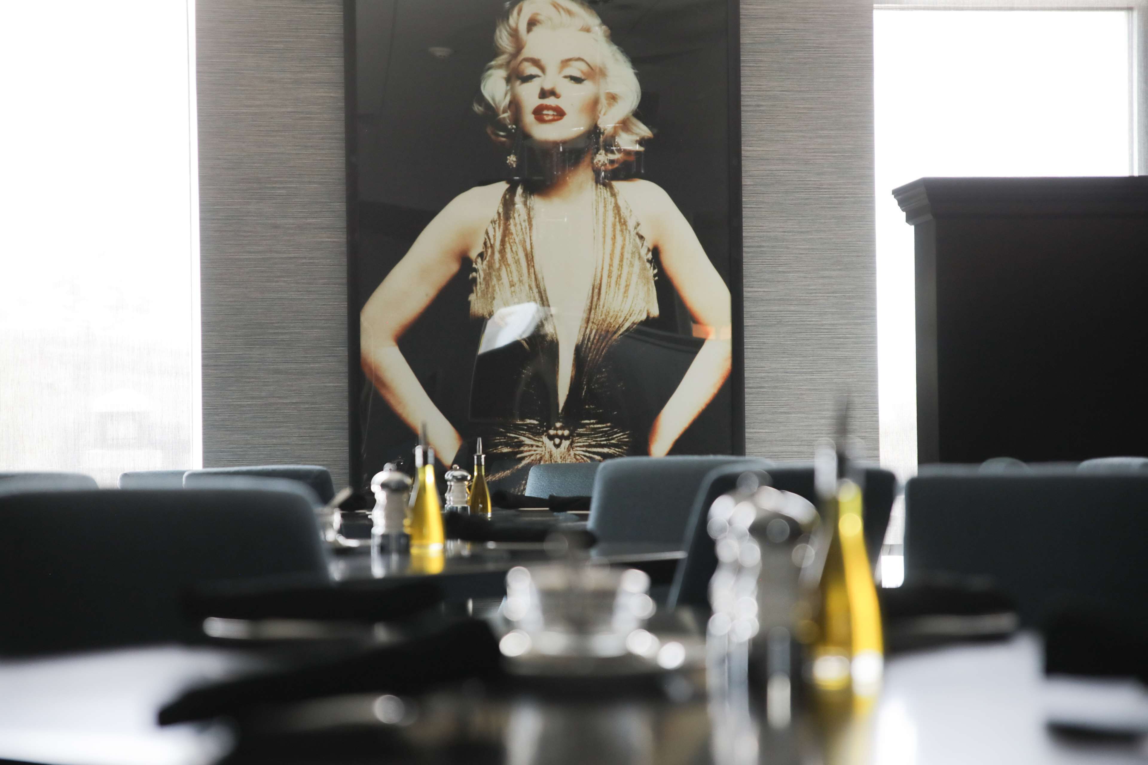 breakfast, lunch, dinner served; italian cuisine