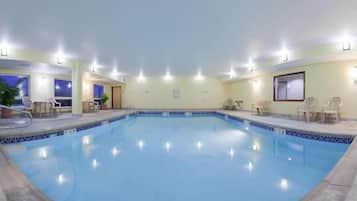 Indendørs pool
