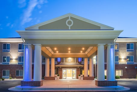 Exterior. Holiday Inn Express Hotel & Suites El Dorado, Kansas by IHG