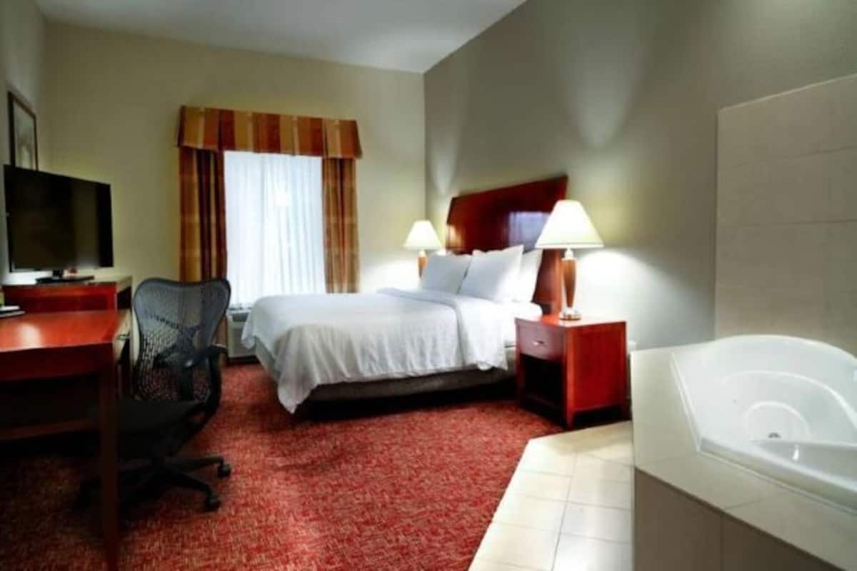 Hypo-allergenic bedding, in-room safe, desk, iron/ironing board