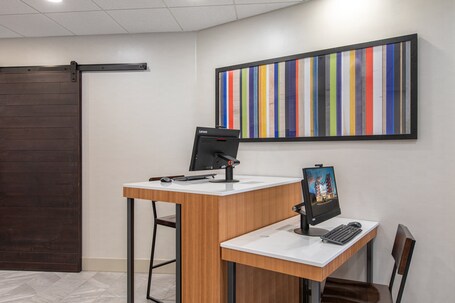 Holiday Inn Express Suites Asheville Downtown, an IHG Hotel - Image 23