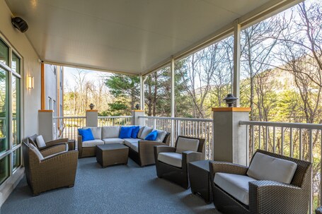 Holiday Inn Express Suites Asheville Downtown, an IHG Hotel - Image 48