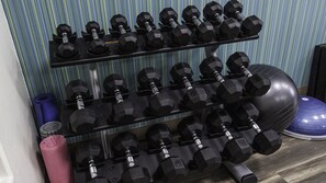 Fitness facility - Holiday Inn Express Hotel & Suites Texas City by IHG (Texas City)