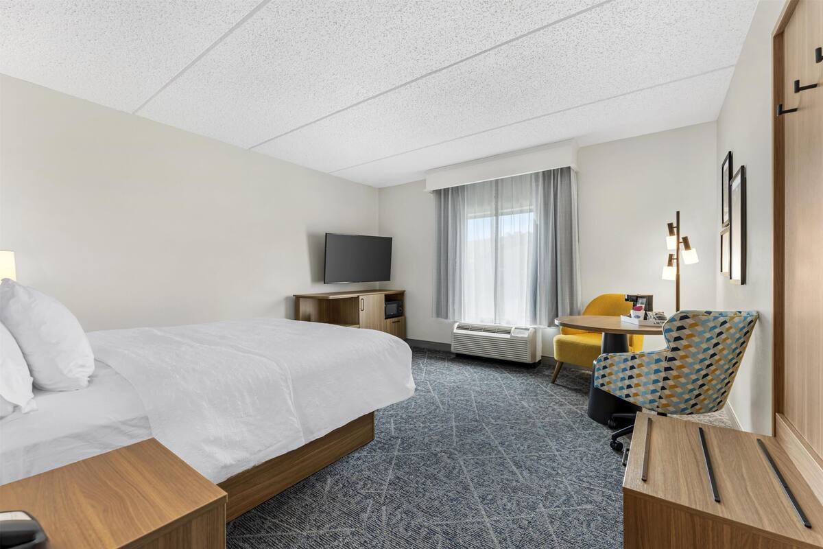 Kamar, 1 Tempat Tidur King | Seprai premium, selimut bulu angsa, dan bantalan ekstra lembut
