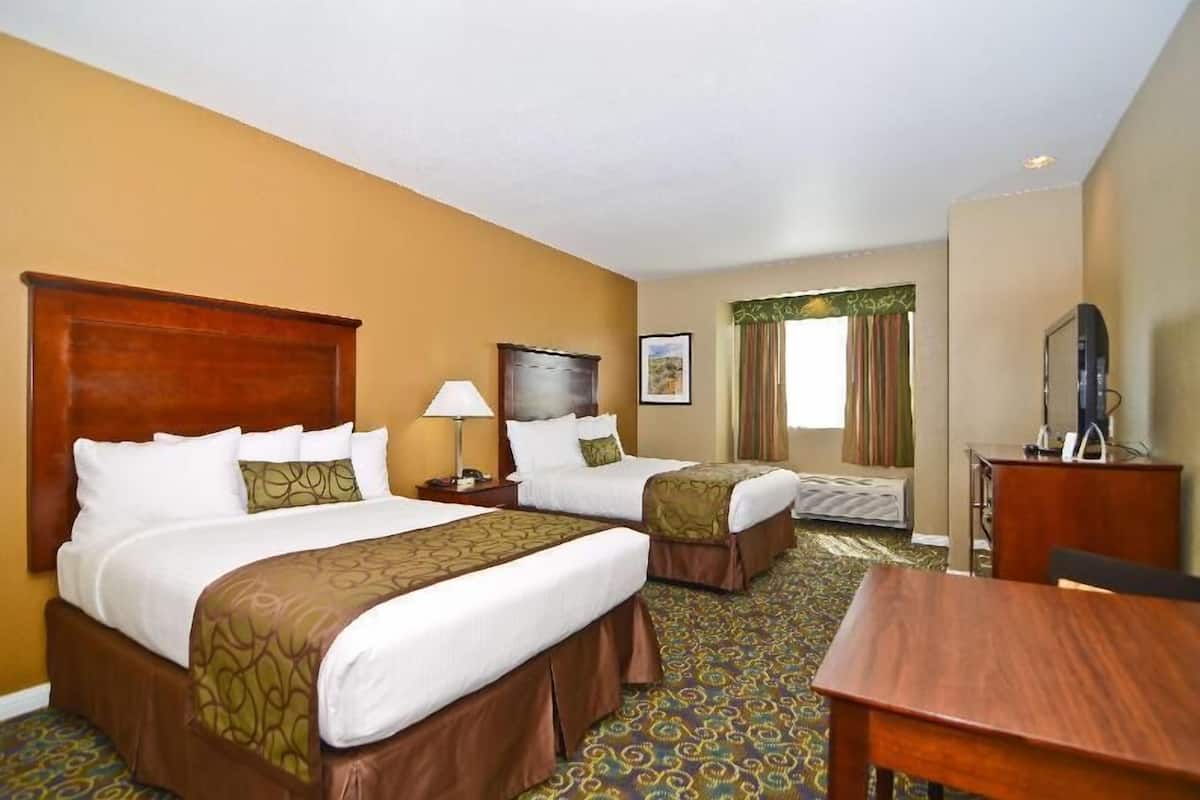 Desk, iron/ironing board, free WiFi, bed sheets