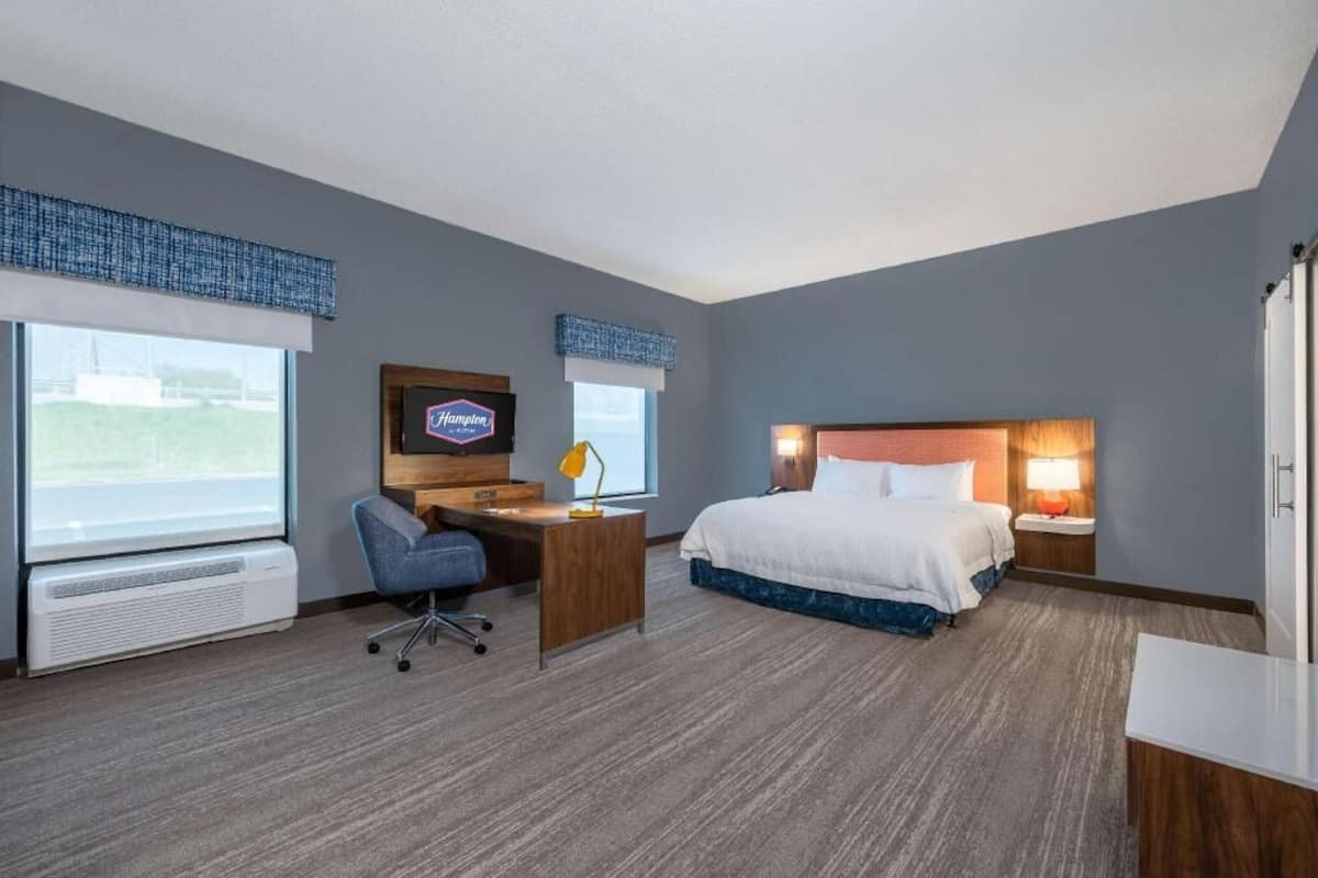 Desk, iron/ironing board, free cots/infant beds, free WiFi