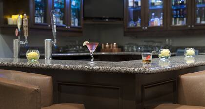 Holiday Inn Savannah Historic District by IHG