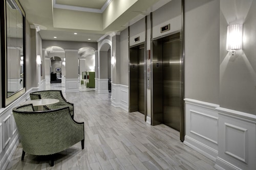 Holiday Inn Savannah Historic District by IHG