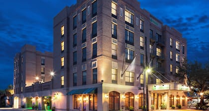 Holiday Inn Savannah Historic District by IHG