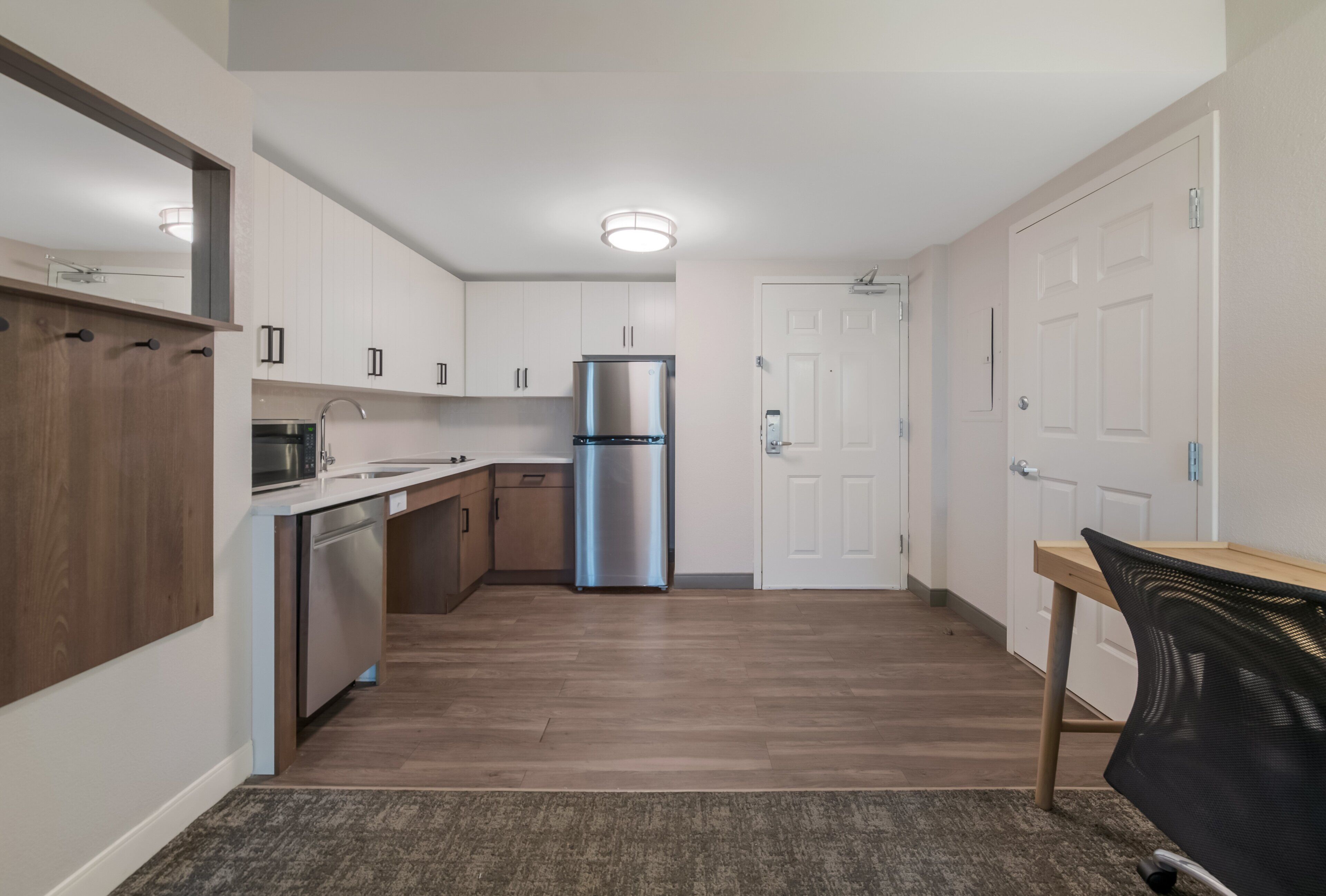 suite, 1 bedroom, accessible, kitchen (mobility) | desk, soundproofing, iron/ironing board, free cots/infant beds