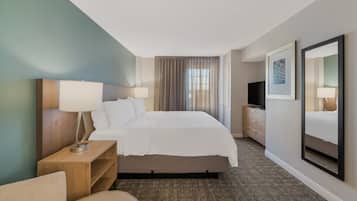 Suite, 1 Bedroom, Kitchen | 1 bedroom, desk, soundproofing, iron/ironing board