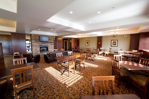 Free daily continental breakfast