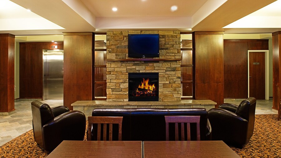 Holiday Inn Express Hotel & Suites Drayton Valley by IHG