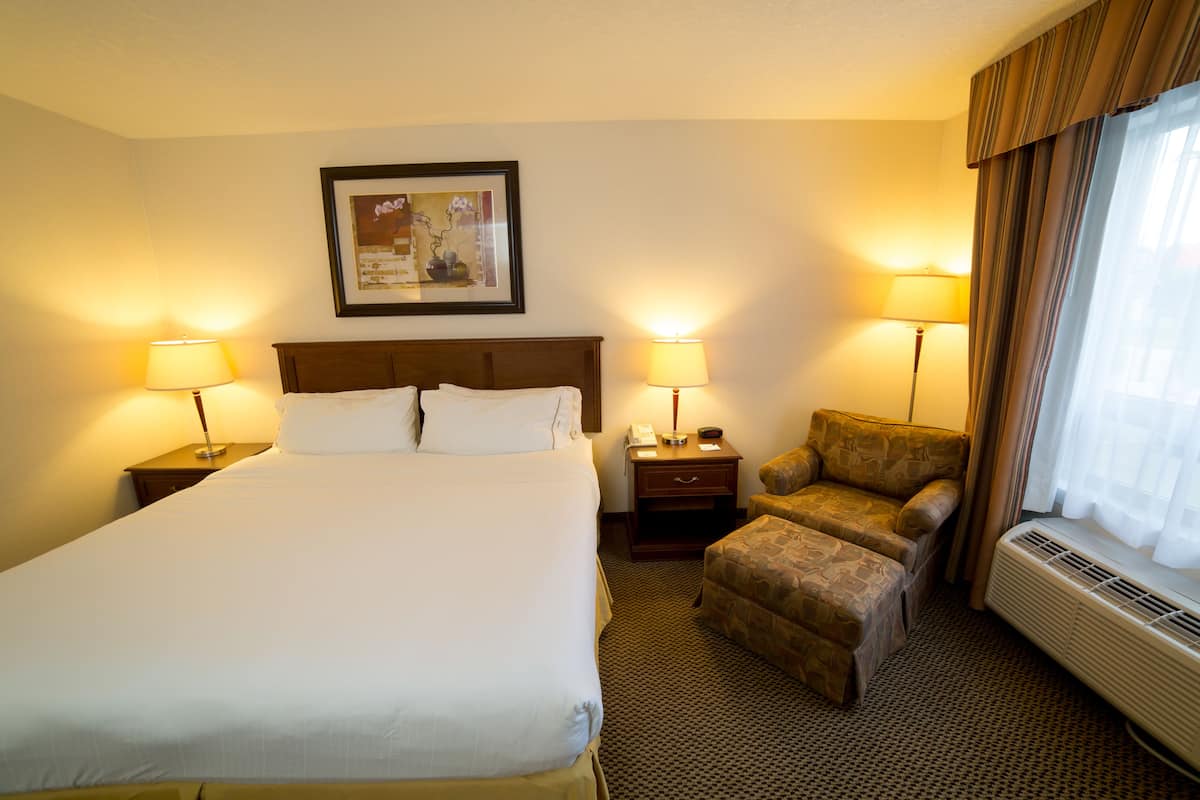 Pillowtop beds, desk, laptop workspace, iron/ironing board
