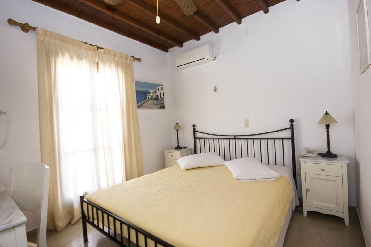 Comfort Double or Twin Room, Balcony | In-room safe, WiFi (free), bed sheets