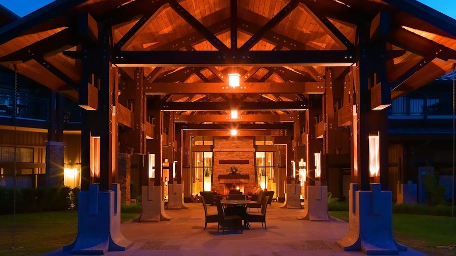 Sunrise Ridge Waterfront Resort