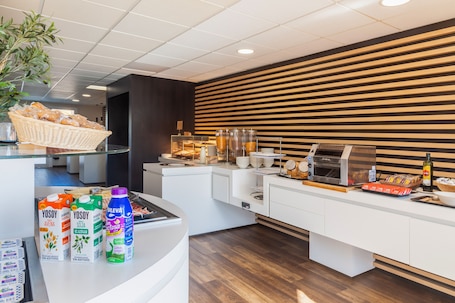 Daily buffet breakfast (EUR 9 per person)