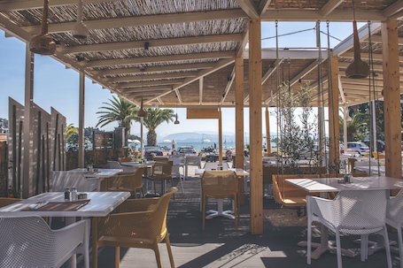 Iliada Beach Hotel